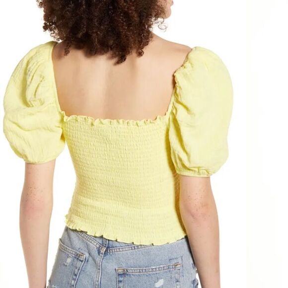 Socialite Top Short Puff Sleeve Smocked Yellow Size Large - Picture 2 of 7